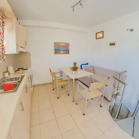 Holiday home Maridaki House *